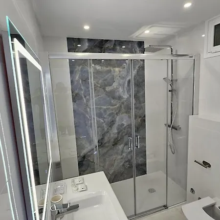 Tenerife Holidays Deluxe, Royal Garden, Americas Апартаменти