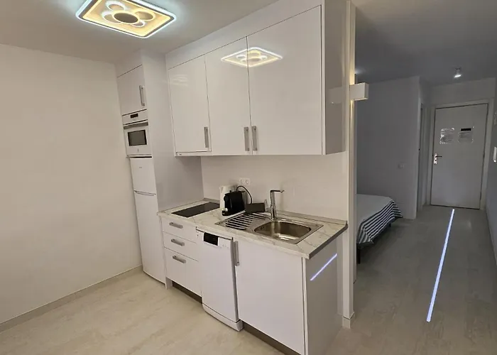 Апартаменты Tenerife Holidays Deluxe, Royal Garden, Americas *