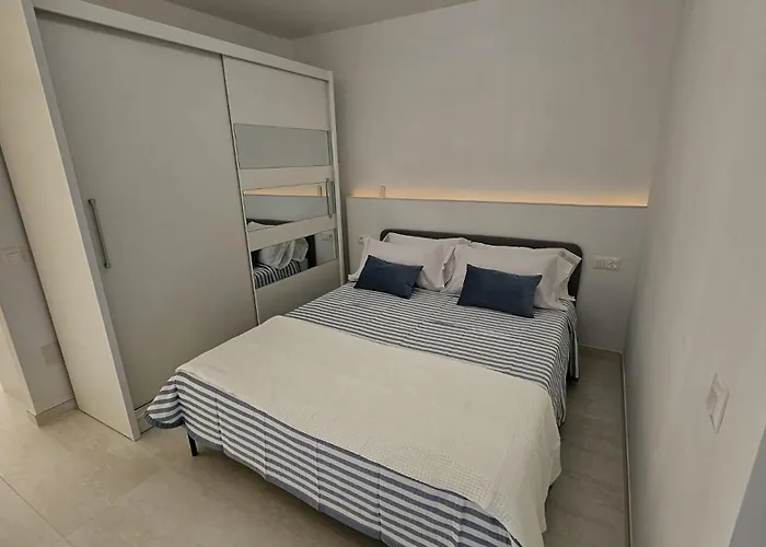 Апартаменты Tenerife Holidays Deluxe, Royal Garden, Americas *