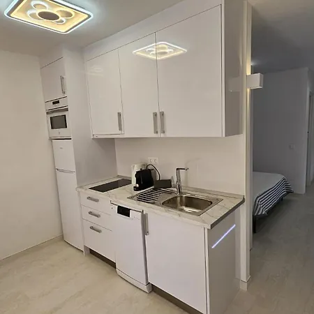 아파트 Tenerife Holidays Deluxe, Royal Garden, Americas *